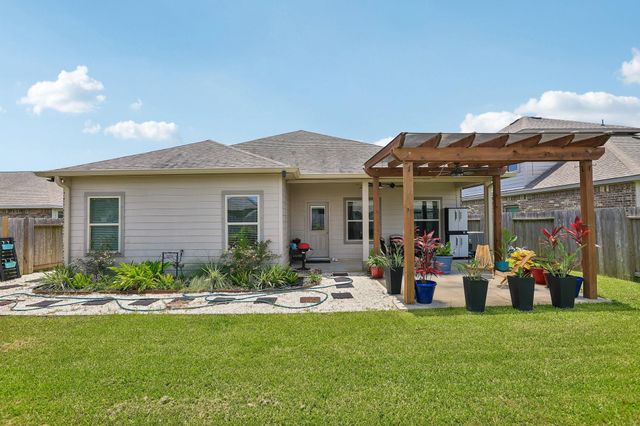 8806 Explorer Drive, Texas City, TX 77591