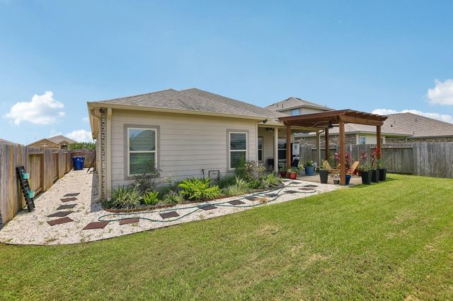 8806 Explorer Drive, Texas City, TX 77591