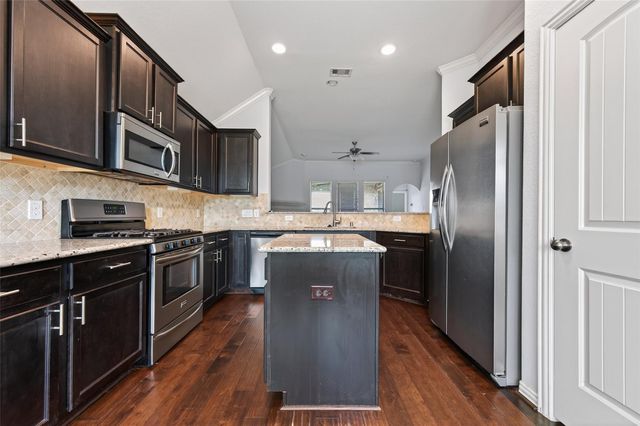 18118 Tucson Bend Drive, Cypress, TX 77429