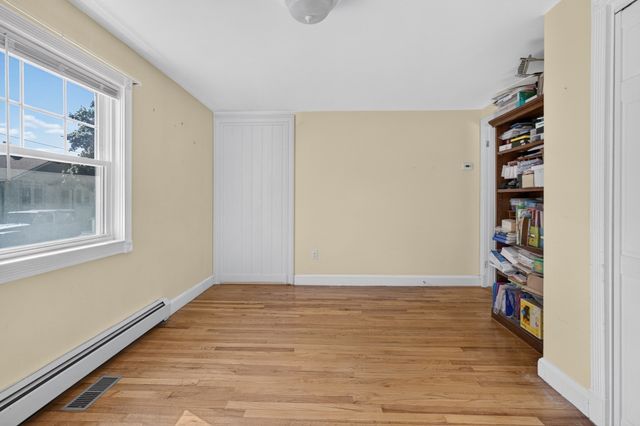 10 Stanton St, Saugus, MA 01906