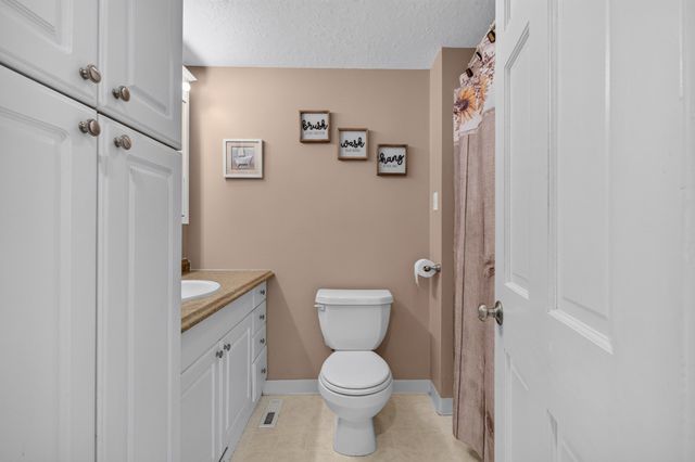 10 Stanton St, Saugus, MA 01906