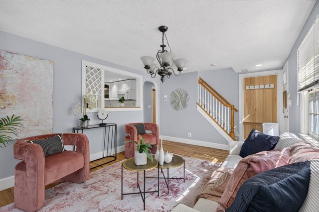 10 Stanton St, Saugus, MA 01906