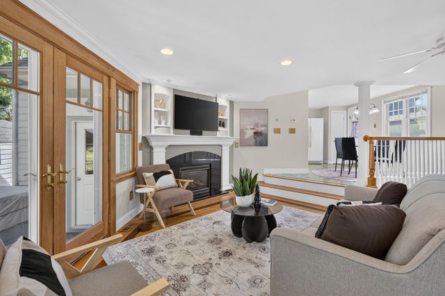 10 Stanton St, Saugus, MA 01906