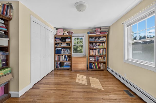 10 Stanton St, Saugus, MA 01906