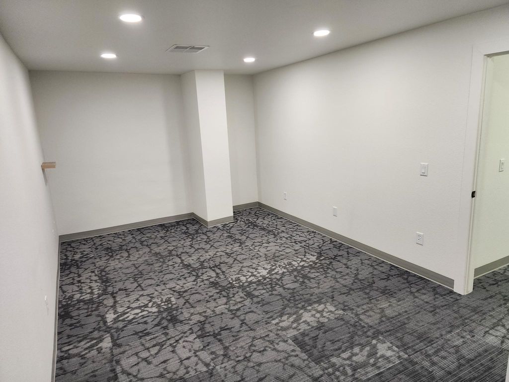 227 N Bent St, Powell, WY 82435 photo 8