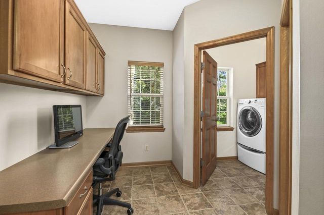 639 Prairie Hill AVENUE, Mukwonago, WI 53149