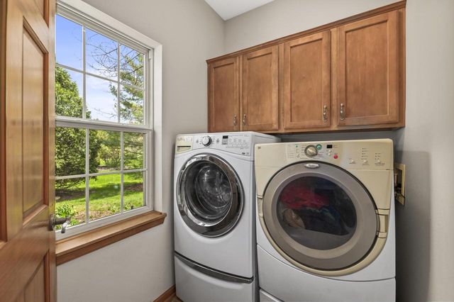 639 Prairie Hill AVENUE, Mukwonago, WI 53149