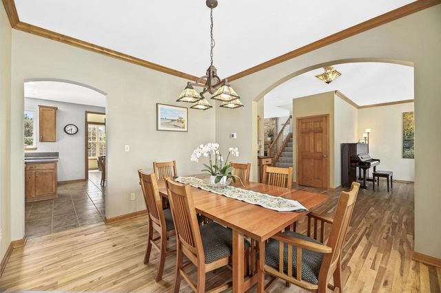 639 Prairie Hill AVENUE, Mukwonago, WI 53149