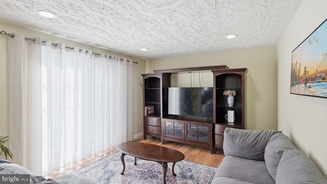 16041 MACEDONIA DR, Woodbridge, VA 22191