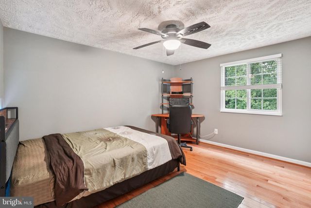 16041 MACEDONIA DR, Woodbridge, VA 22191