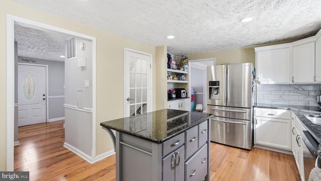 16041 MACEDONIA DR, Woodbridge, VA 22191