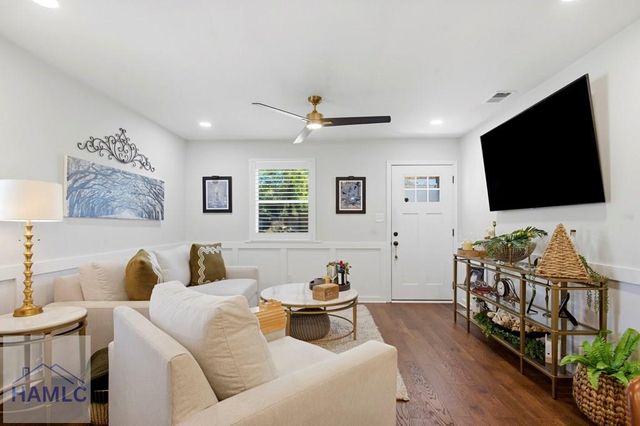 521 Atkinson Avenue, Savannah, GA 31404