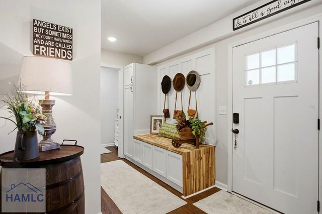 521 Atkinson Avenue, Savannah, GA 31404