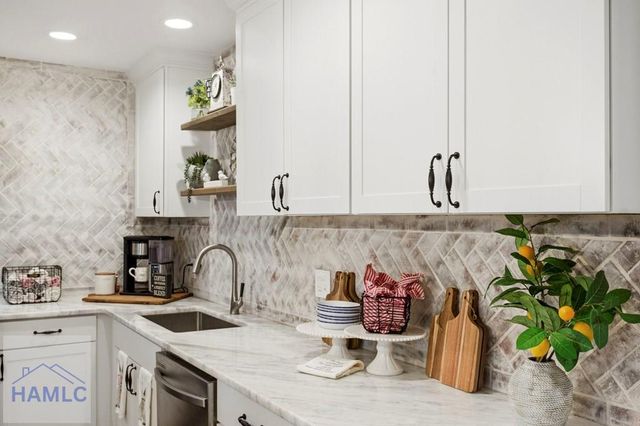 521 Atkinson Avenue, Savannah, GA 31404