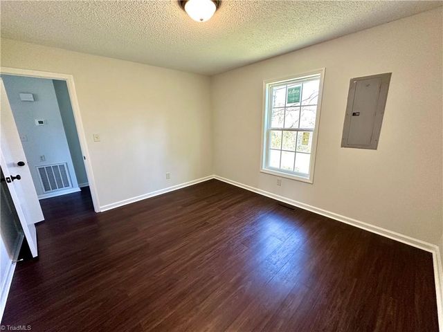 406 Dunbar Street, Lexington, NC 27292