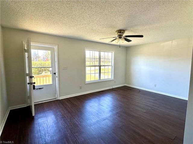 406 Dunbar Street, Lexington, NC 27292