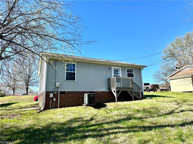 406 Dunbar Street, Lexington, NC 27292