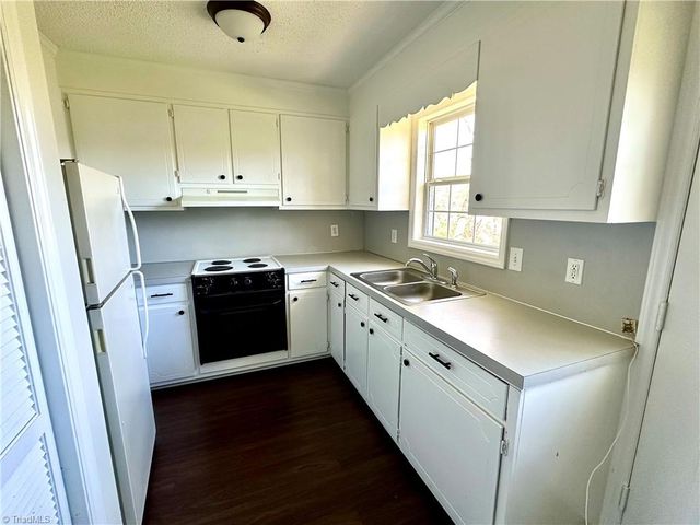 406 Dunbar Street, Lexington, NC 27292