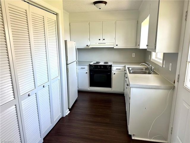 406 Dunbar Street, Lexington, NC 27292