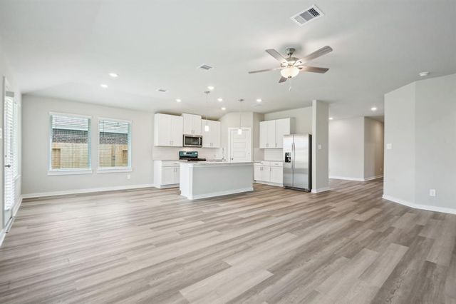 6409 Green Enclave Trail, Pearland, TX 77584