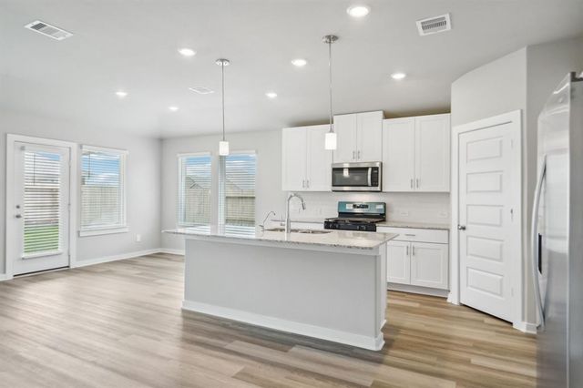 6409 Green Enclave Trail, Pearland, TX 77584
