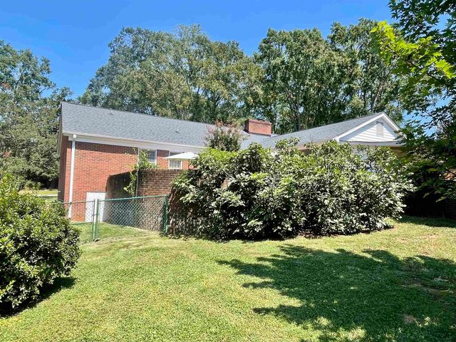 228 Pineville Road, Spartanburg, SC 29307