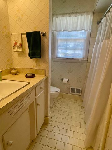 228 Pineville Road, Spartanburg, SC 29307
