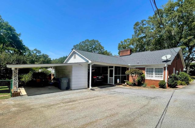228 Pineville Road, Spartanburg, SC 29307
