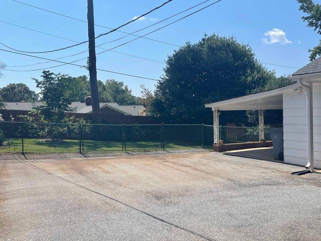 228 Pineville Road, Spartanburg, SC 29307