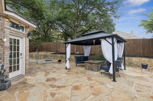 8559 Twisted Oaks Court, North Richland Hills, TX 76182