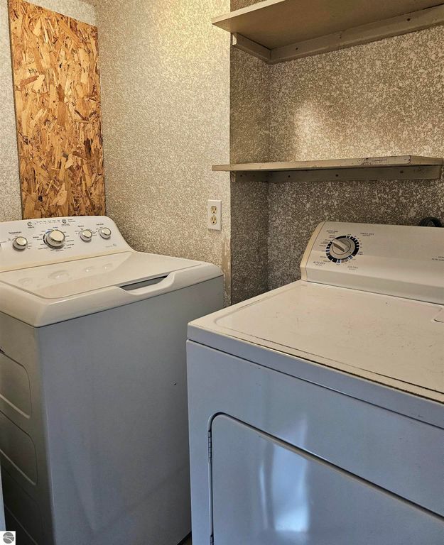 Image 19 of property listing at 602 Olive Street, St Louis, MI 48880