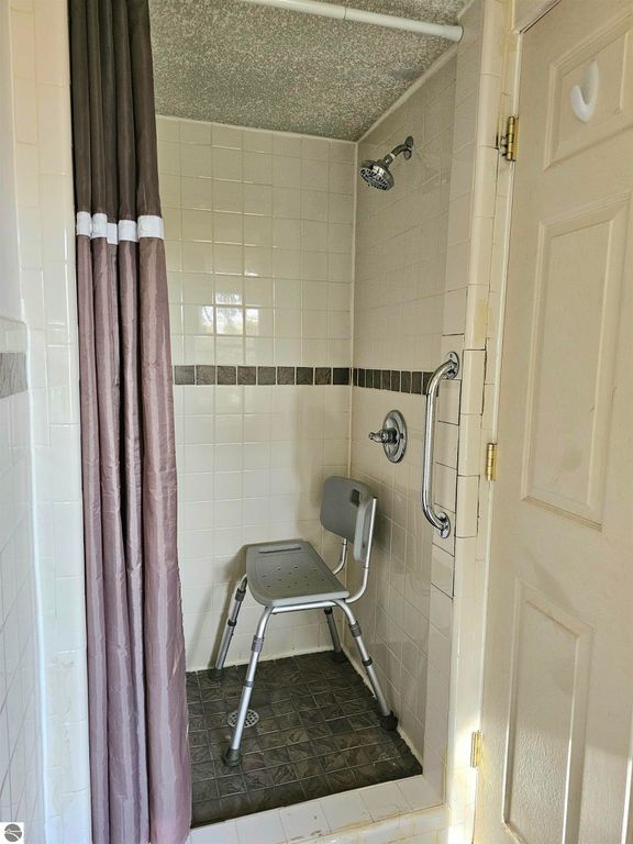 Image 20 of property listing at 602 Olive Street, St Louis, MI 48880