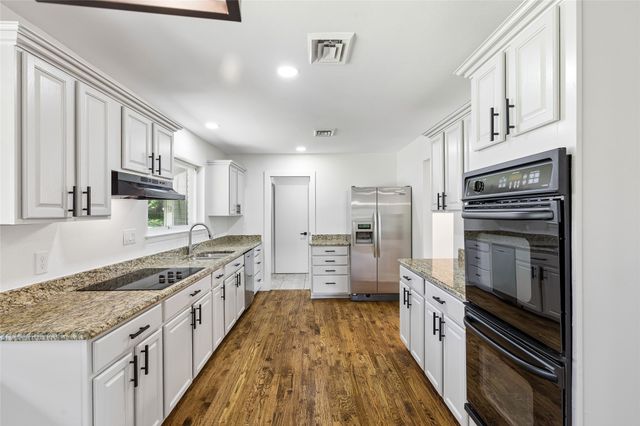 4024 Diamond Loch W, North Richland Hills, TX 76180