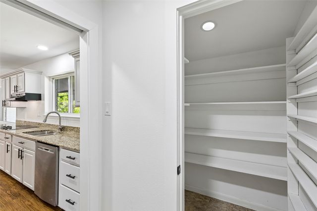 4024 Diamond Loch W, North Richland Hills, TX 76180