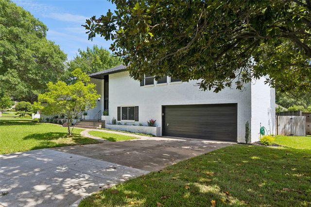 4024 Diamond Loch W, North Richland Hills, TX 76180