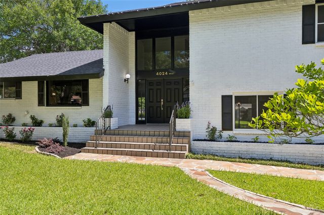 4024 Diamond Loch W, North Richland Hills, TX 76180