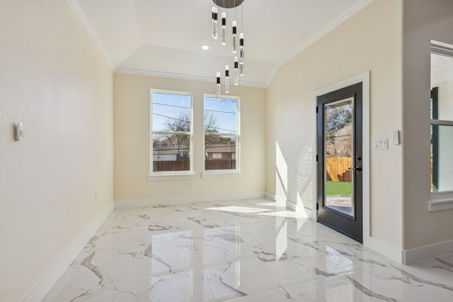 603 SW 15th Street, Grand Prairie, TX 75051