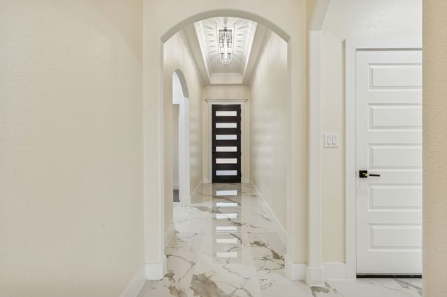 603 SW 15th Street, Grand Prairie, TX 75051