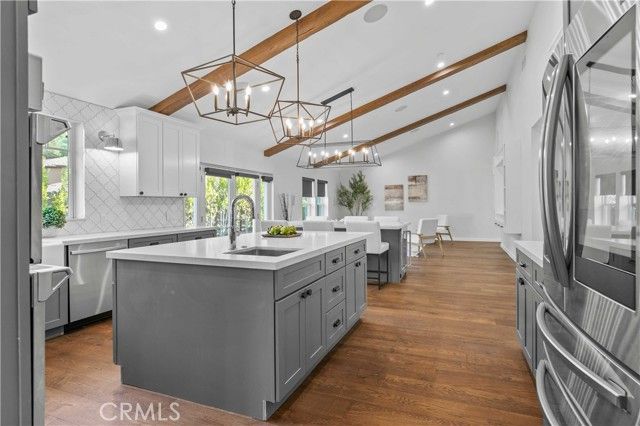 3340 Vickers Drive, Glendale, CA 91208