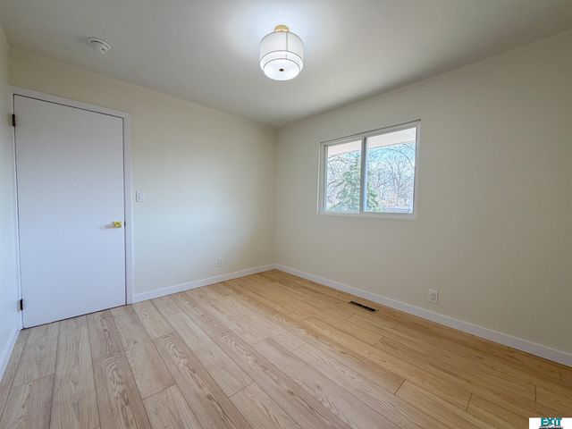 7721 Hickory Lane, Lincoln, NE 68510