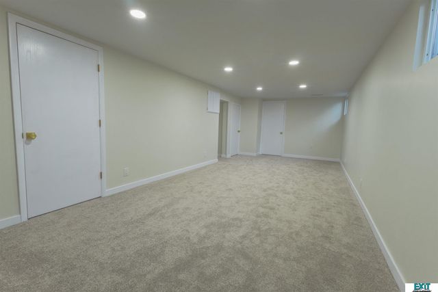 7721 Hickory Lane, Lincoln, NE 68510