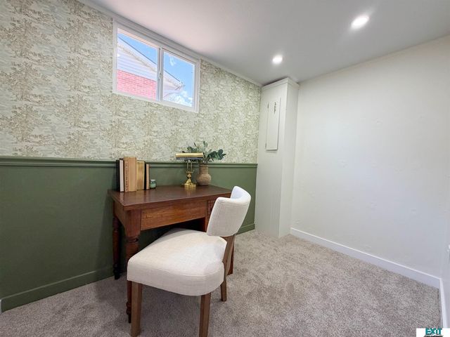 7721 Hickory Lane, Lincoln, NE 68510