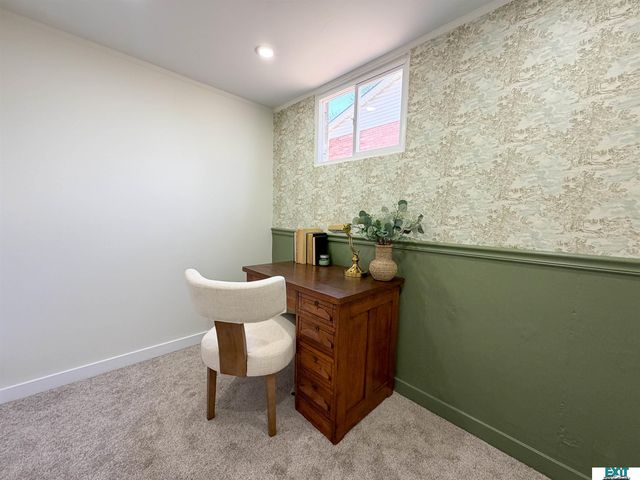 7721 Hickory Lane, Lincoln, NE 68510