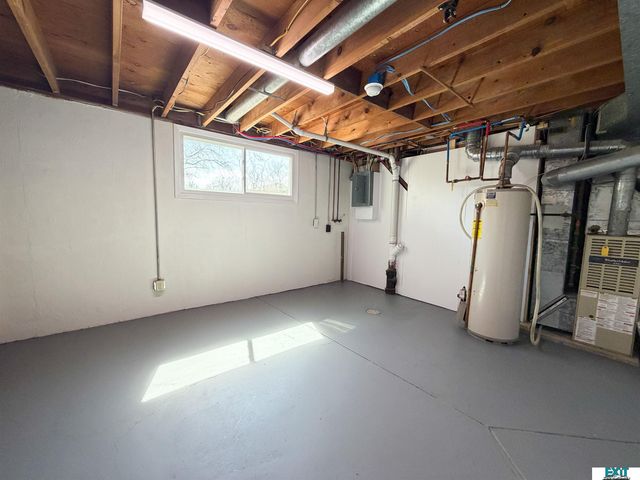 7721 Hickory Lane, Lincoln, NE 68510