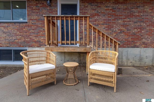 7721 Hickory Lane, Lincoln, NE 68510