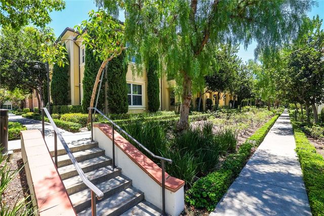 47 Mayfair, Irvine, CA 92620