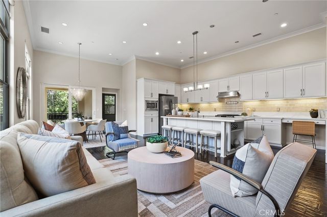 47 Mayfair, Irvine, CA 92620