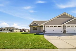 4911 Field Crest Lane, Eau Claire, WI 54701