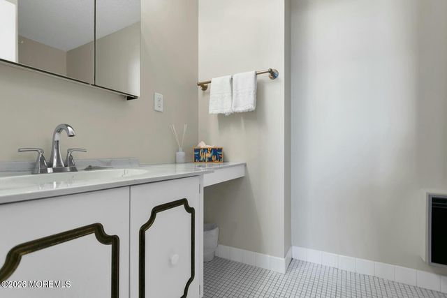 1 Scenic Drive 209, Highlands, NJ 07732