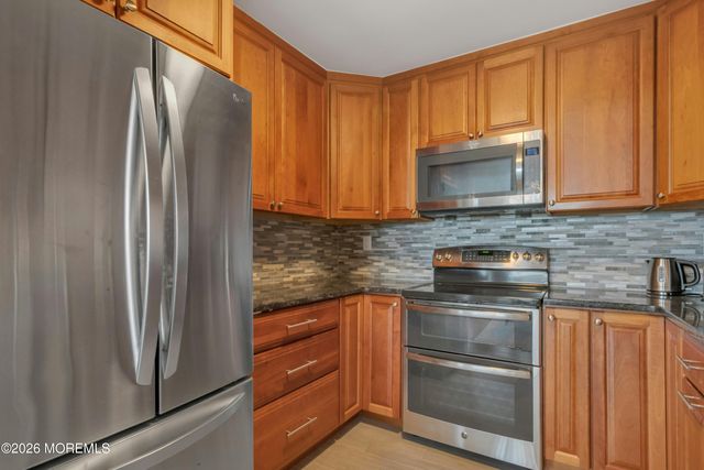 1 Scenic Drive 209, Highlands, NJ 07732